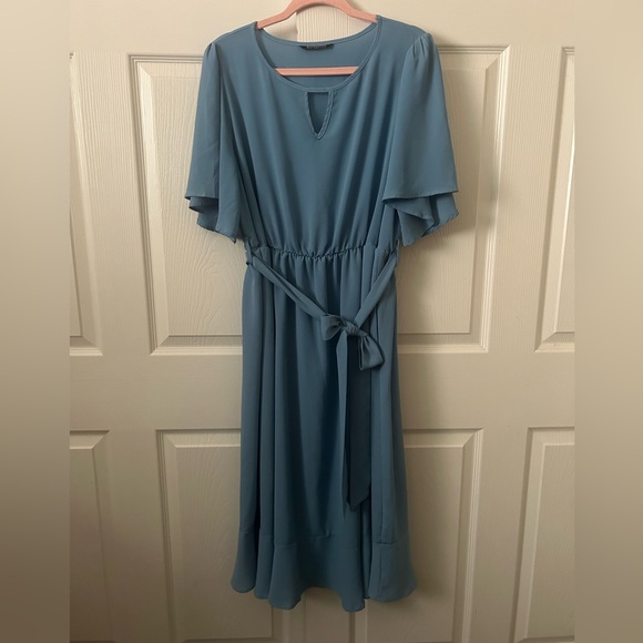 BloomChic Blue Midi Dress with Tie Waist 14/16 - Picture 4 of 8